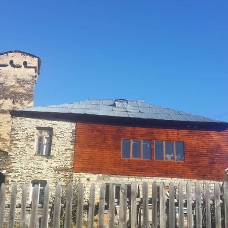 Erasti Guesthouse Ушгули Экстерьер фото